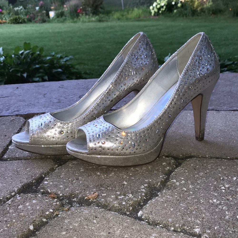 rinestone silver heels